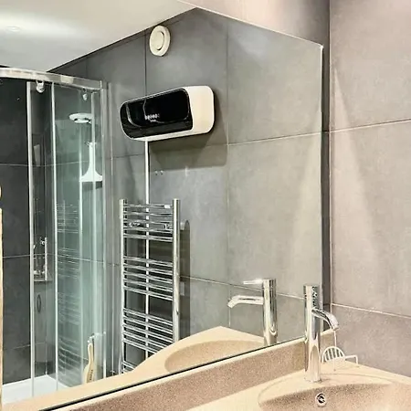 Appartement Centre Climatisation Et Parking Prive *